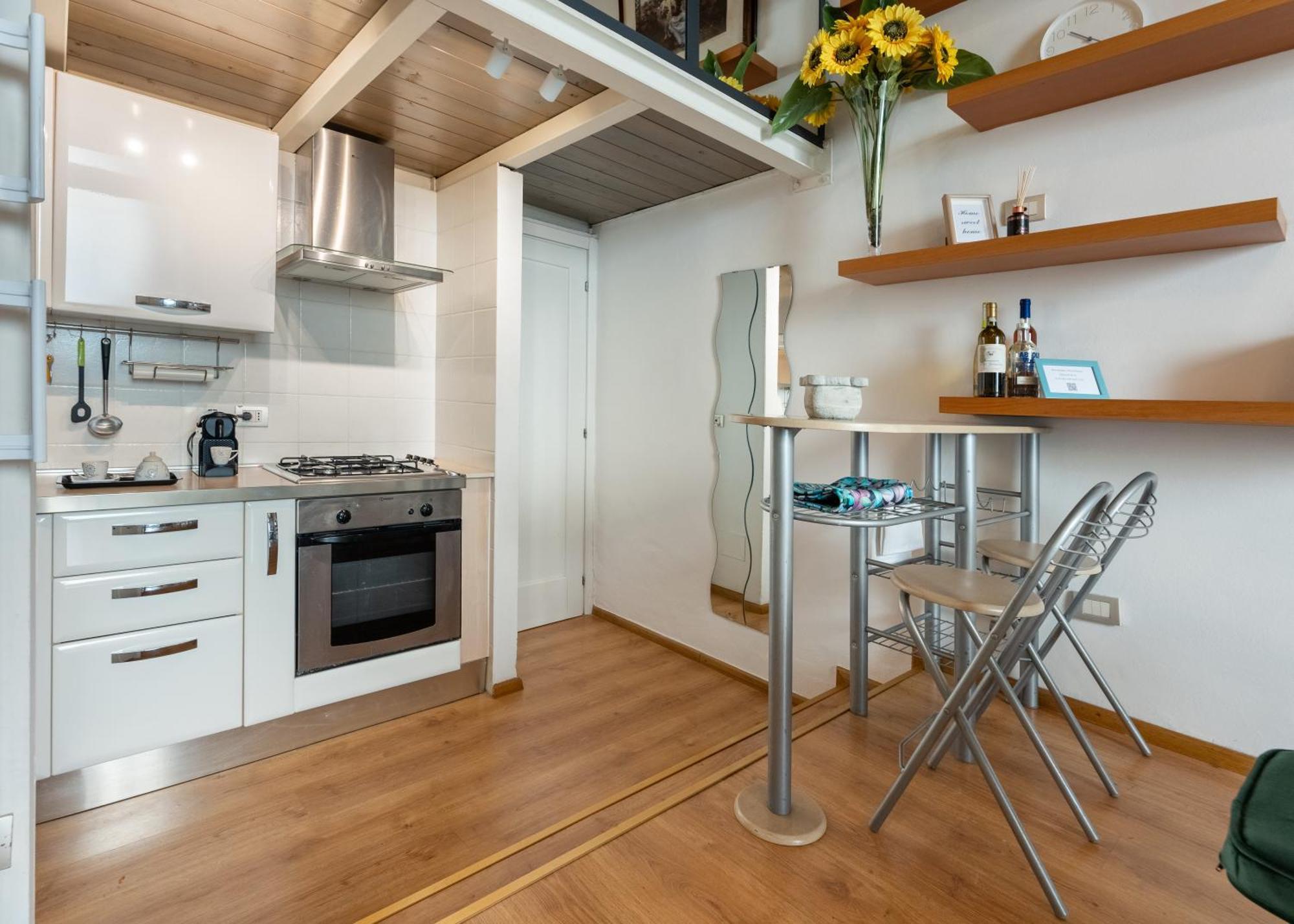 Via Cimabue 8B - Florence Charming Apartments - Metropolitan Loft In Florence - 20 Minute Walk To City Center - Excellent Base For Exploring - Less Than 5 Minute Walk To The Supermarket - Amazing Bakery On The Corner Esterno foto